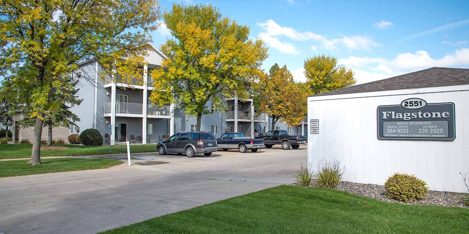 √ Flagstone Apartments Fargo